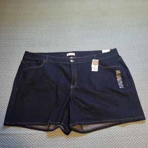 Lane Bryant Structured Denim Boyfriend Midi Shorts Tighter Tummy Size 28 NWT